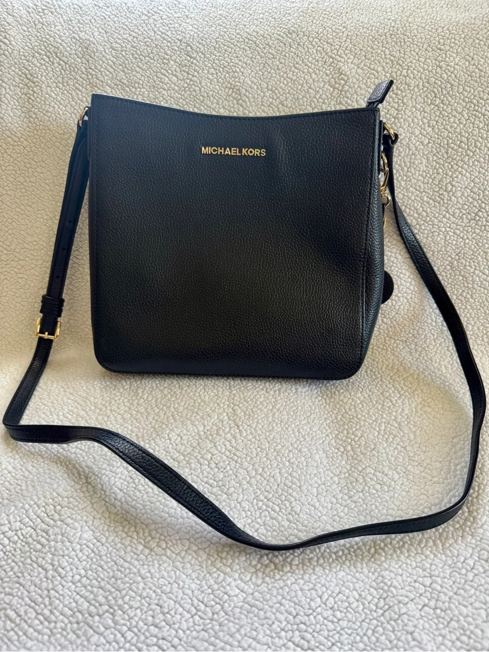 Michael Kors Black Pebbled Crossbody Bag Gold Hardware Adjustable Strap